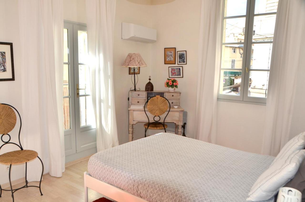 Bel Appartement Villeneuve Les Avignon Exterior foto